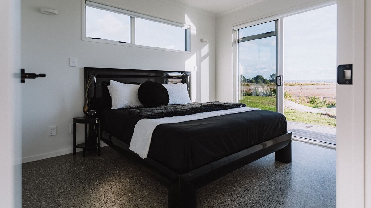 Pukehina House | Pukehina Retreat & Lodge