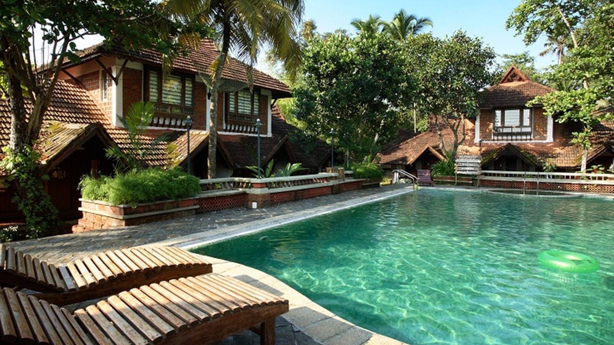 Aryad South Hotel | Punnamada Resorts