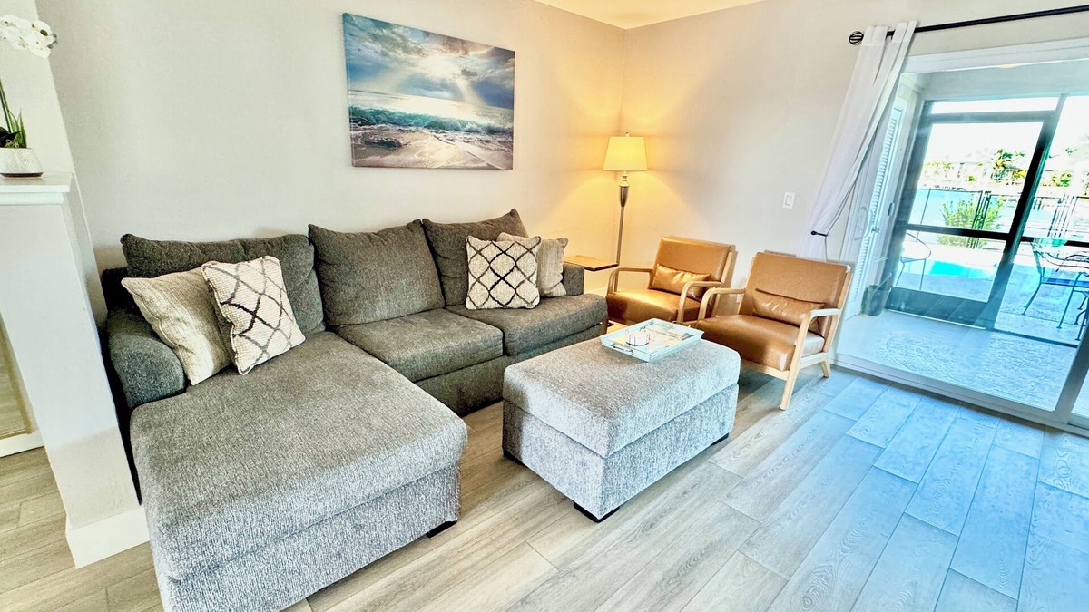 Punta Gorda House | Punta Breeze 2-bedroom townhome, pool, boat dock & WiFi in relaxing Punta Gorda