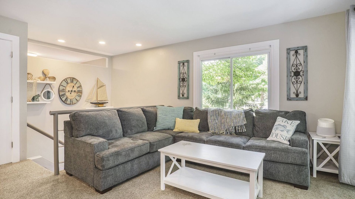 Holland House | Pure Michigan! Close to beaches, marinas, and fishing!