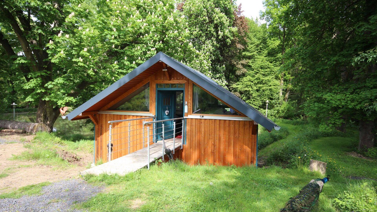 Hundsdorf Cabin | Pure nature - glamping by the pond - ideal for nature lovers