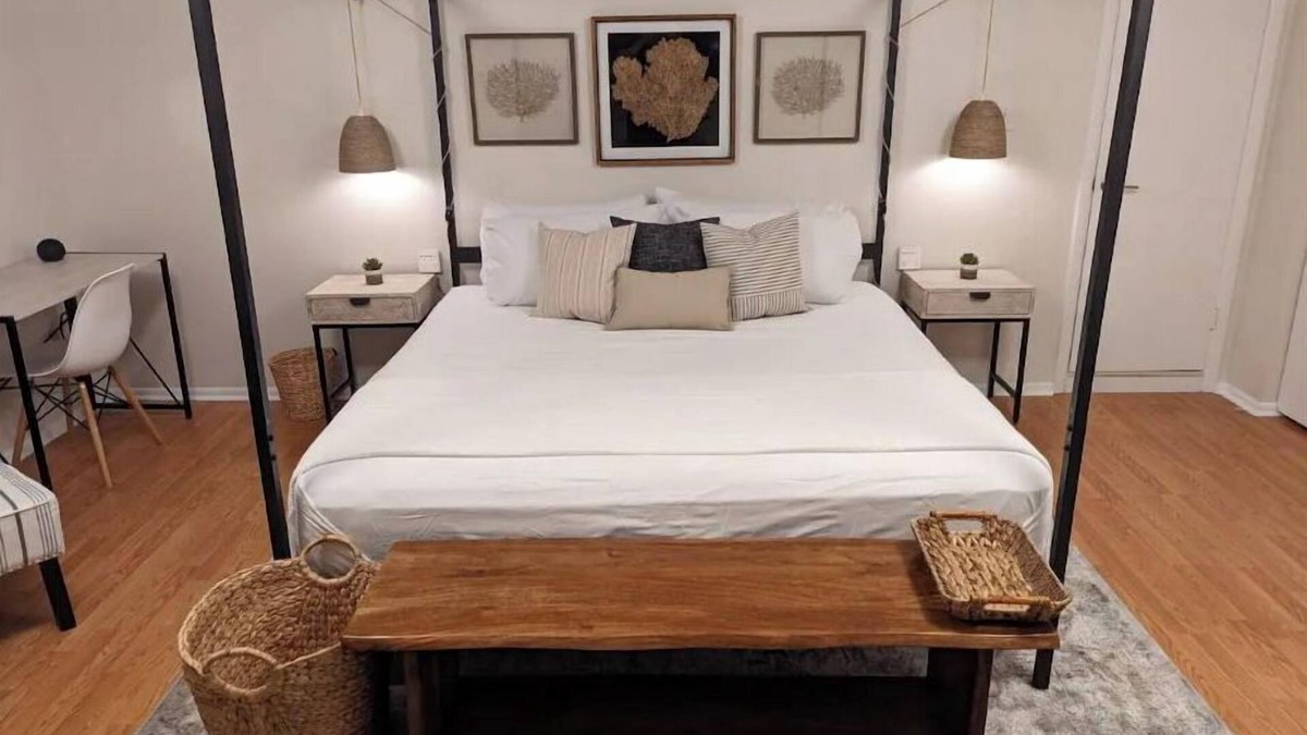 Villas Apartment | Pure Salt Villa. Lux. Pet Friendly. Guest Suite.