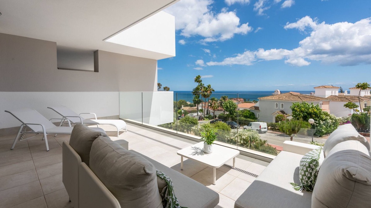 Puerto de la Duquesa Apartment | Pure South Sea View 2441