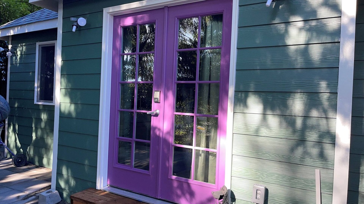 Picnic Point-North Lynnwood Apartment | Purple Door at Lake Serene