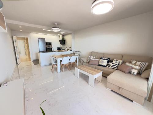 Almunecar Apartment | PUSHE Marina del Este Beach & Sport 2