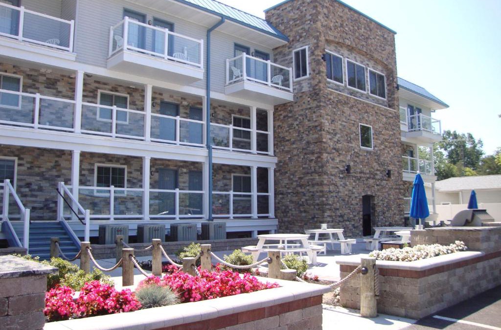 Put-in-Bay House | Put-in-Bay Waterfront Condo #210