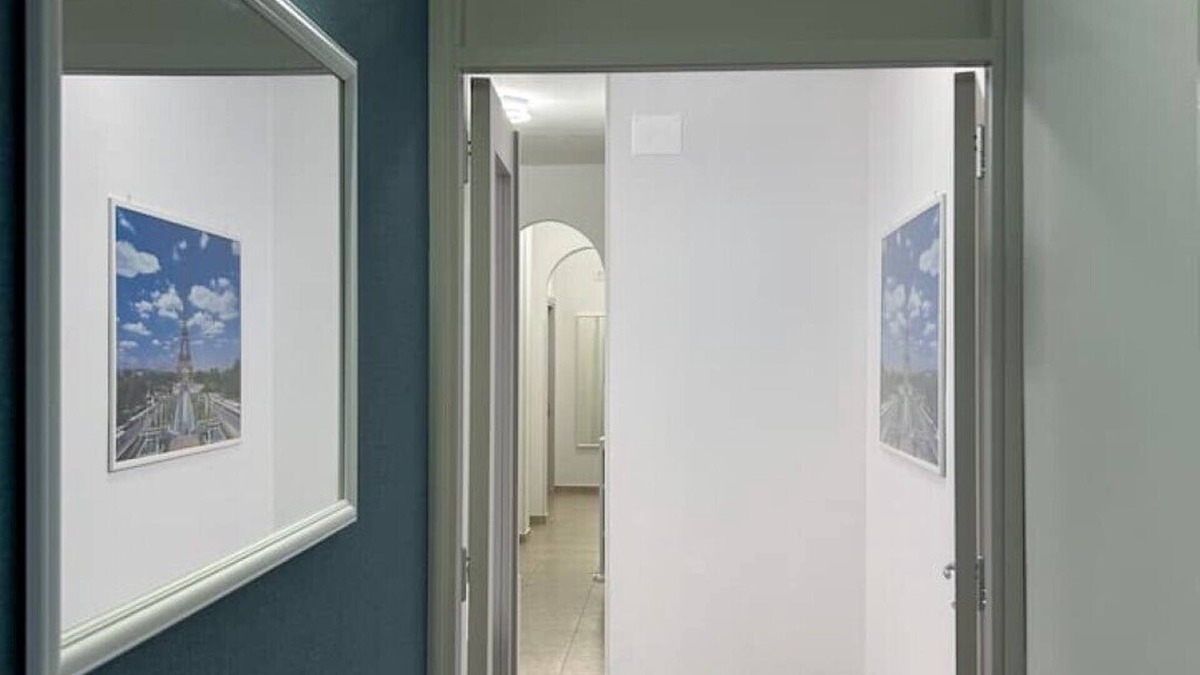 Campobasso Apartment | Puzzle Rooms - Purple Room