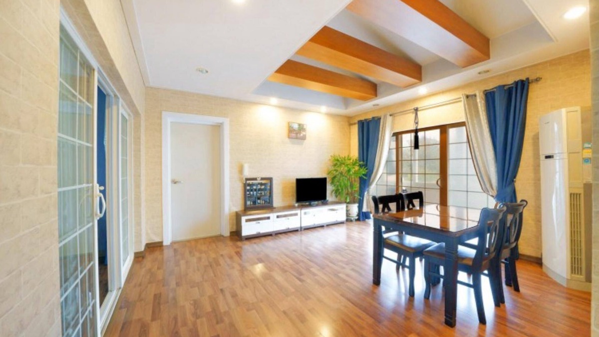 Bongpyeong House | Pyeongchang Sugaseong Pension