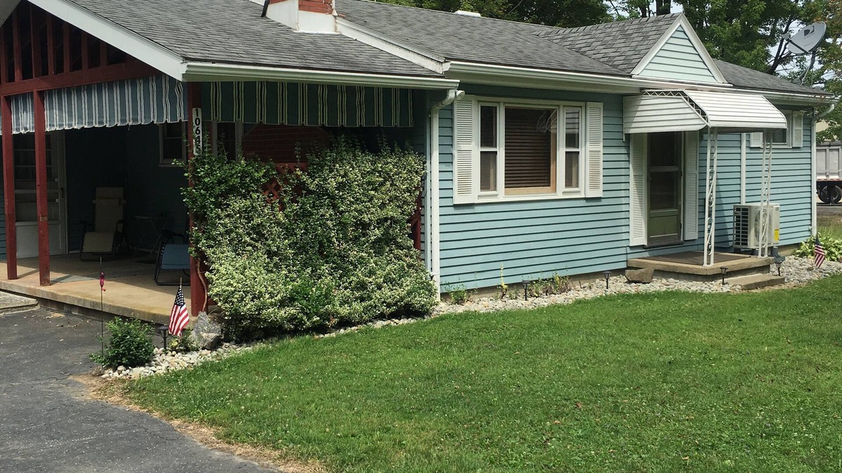Pymatuning Central House | Pymatuning Lake weekly rental. We are 0.4 mi. from the lake, marina, launch, ect
