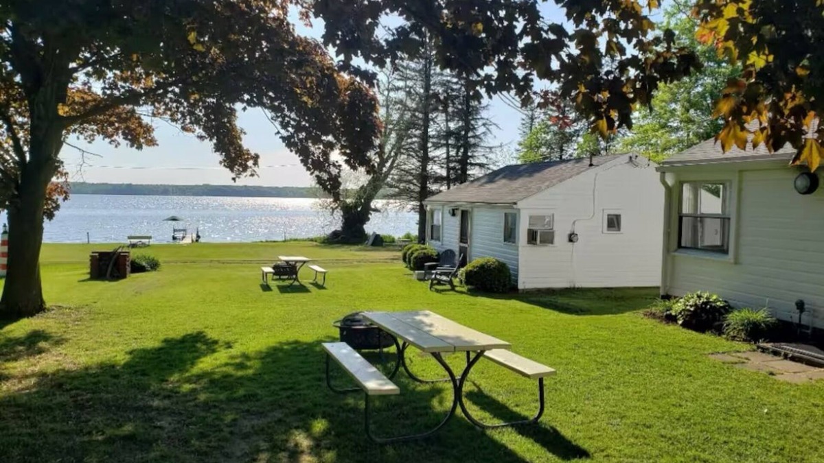 Westford Cottage | Pymatuning Lakefront Cottage 3 with Dock Slip