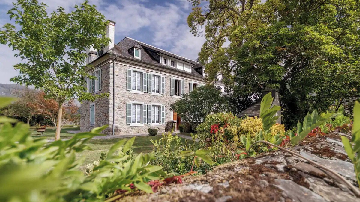 Lau-Balagnas Apartment | Pyrénées Cottage with Mountain View, Private Terrace, and Wi-Fi – Top-Rated Accommodation