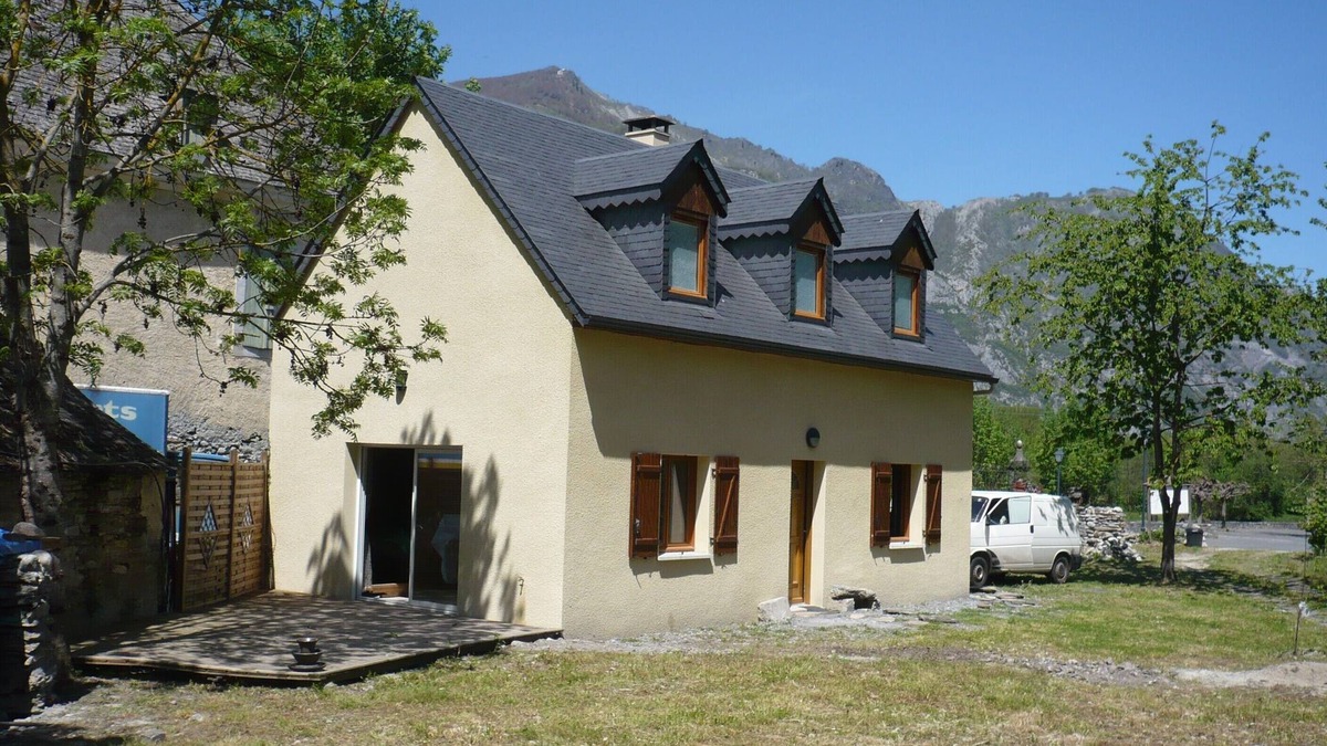 Boo-Silhen House | Pyrenean House