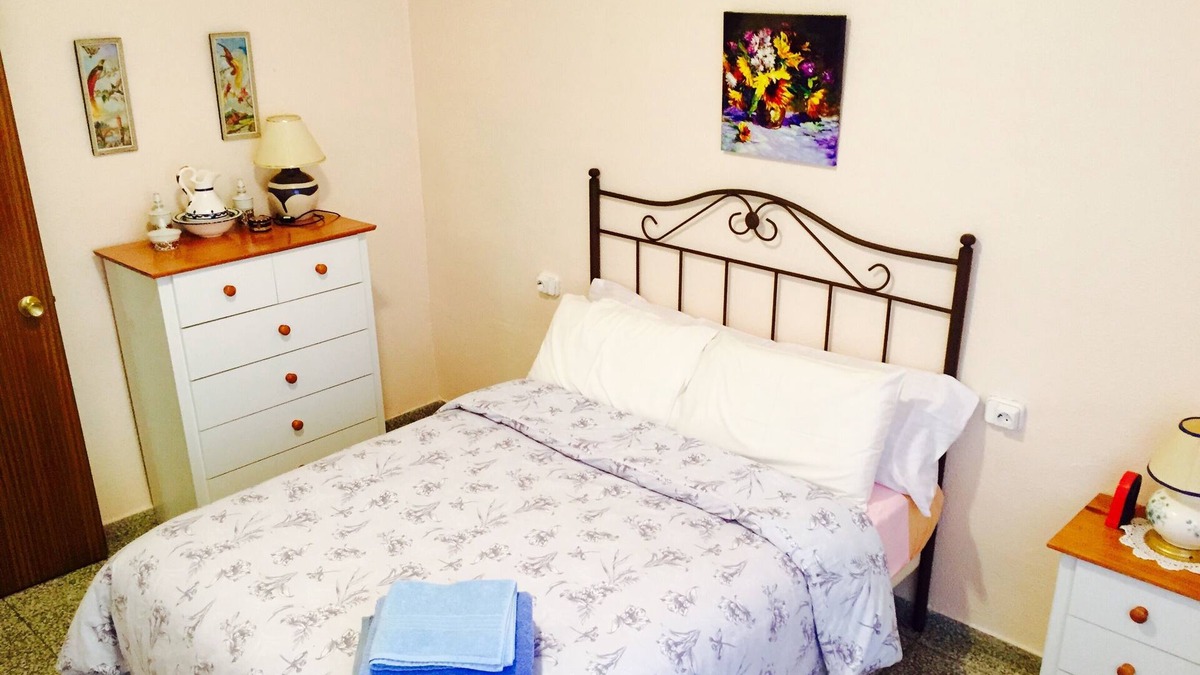 Sagunto Apartment | Quaint 2BR Spanish flat in Sagunto