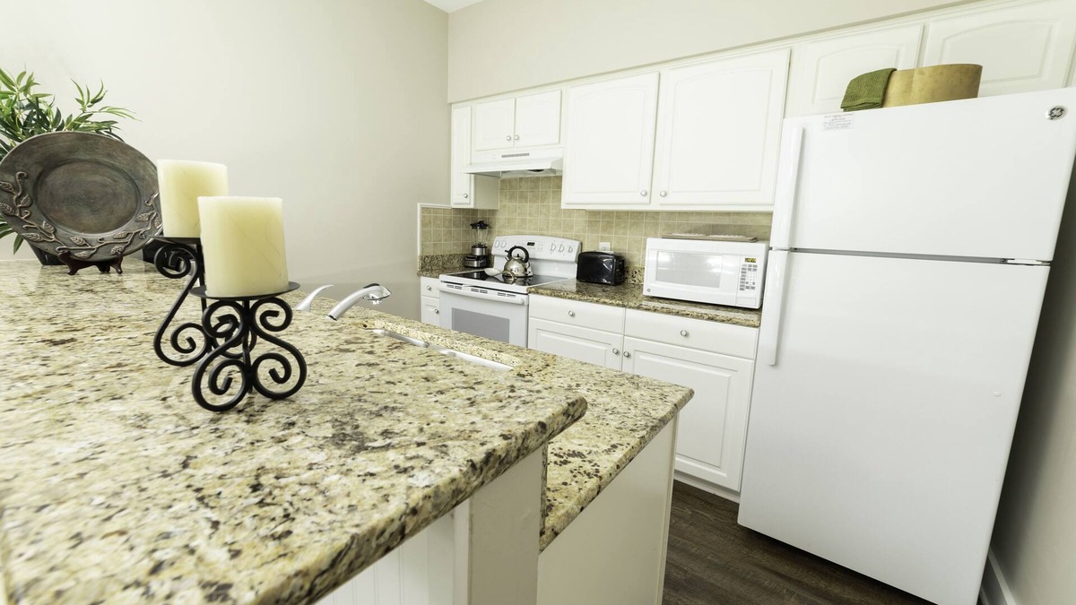 Lackey Cottage | Quaint 3 Bedroom Cottage like a Home