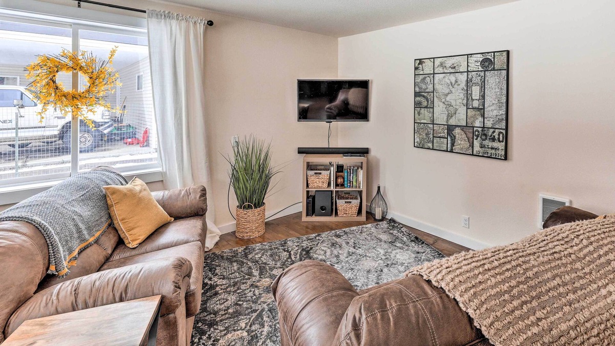 Albion House | Quaint Albion Duplex w/ Easy River Access!
