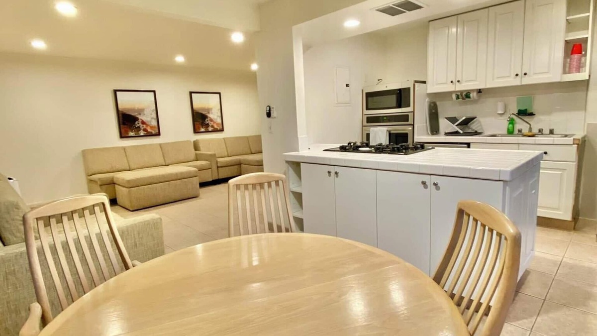 Westside Costa Mesa Apartment | Quaint American Abode