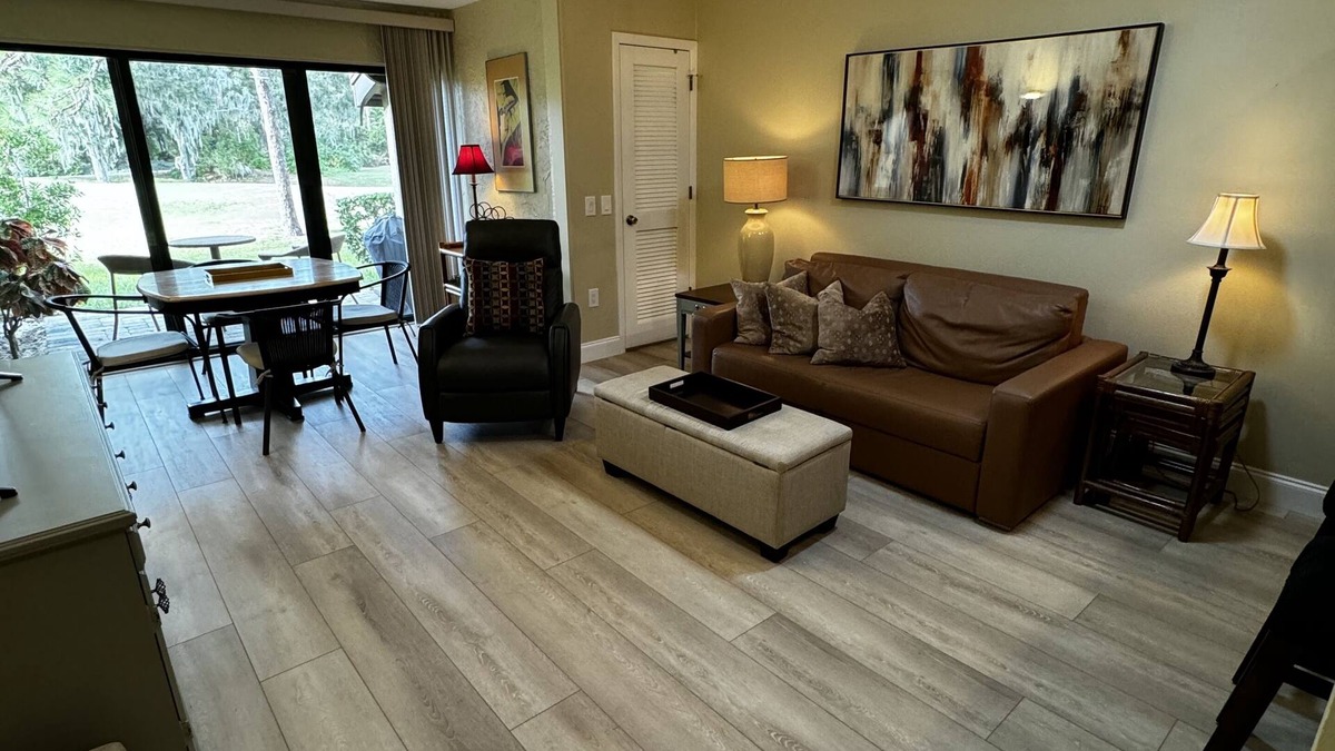 The Meadows Villa | Quaint and classy golf course villa in the Meadows