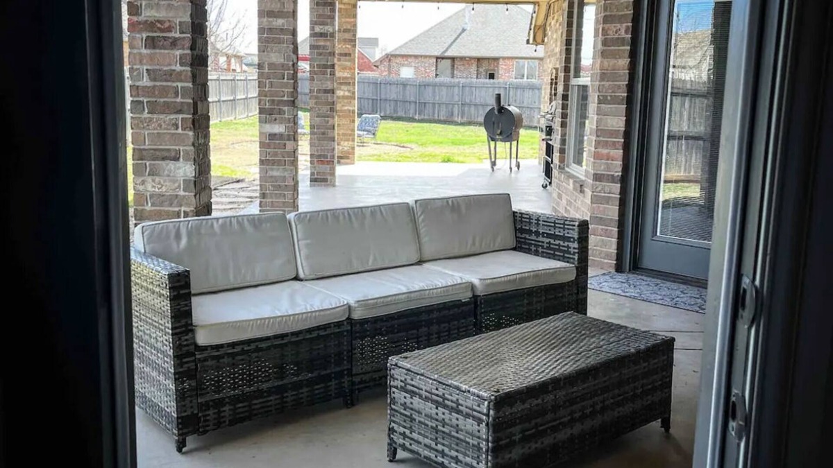 Wheatland House | Quaint and Spacious Home with great highway access
