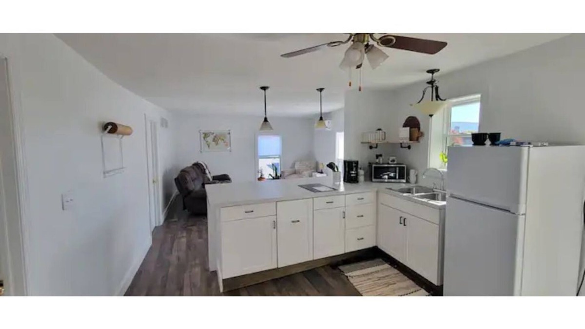 Belleville Apartment | Quaint apartment in the center of Big Valley