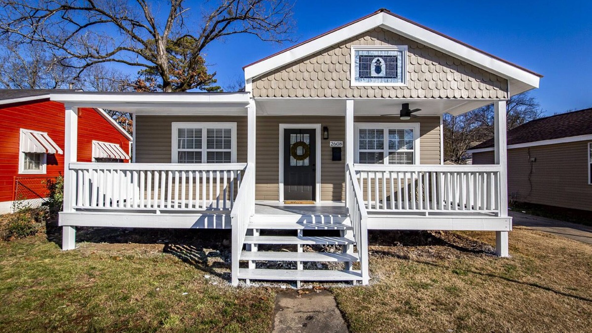 Capital View House | Quaint bungalow minutes from shopping, dining and downtown!