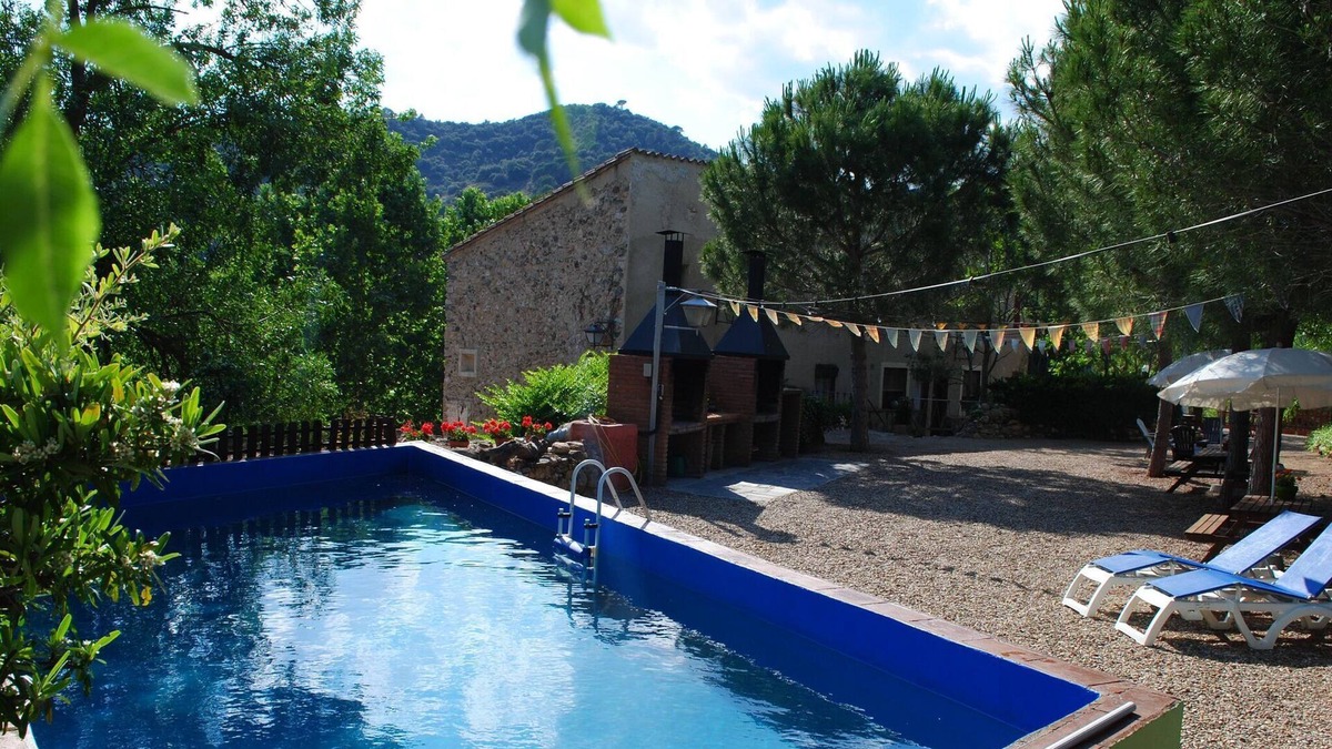 Cornudella de Montsant Cottage | Quaint Cottage in Costa Dorada with Swimming Pool