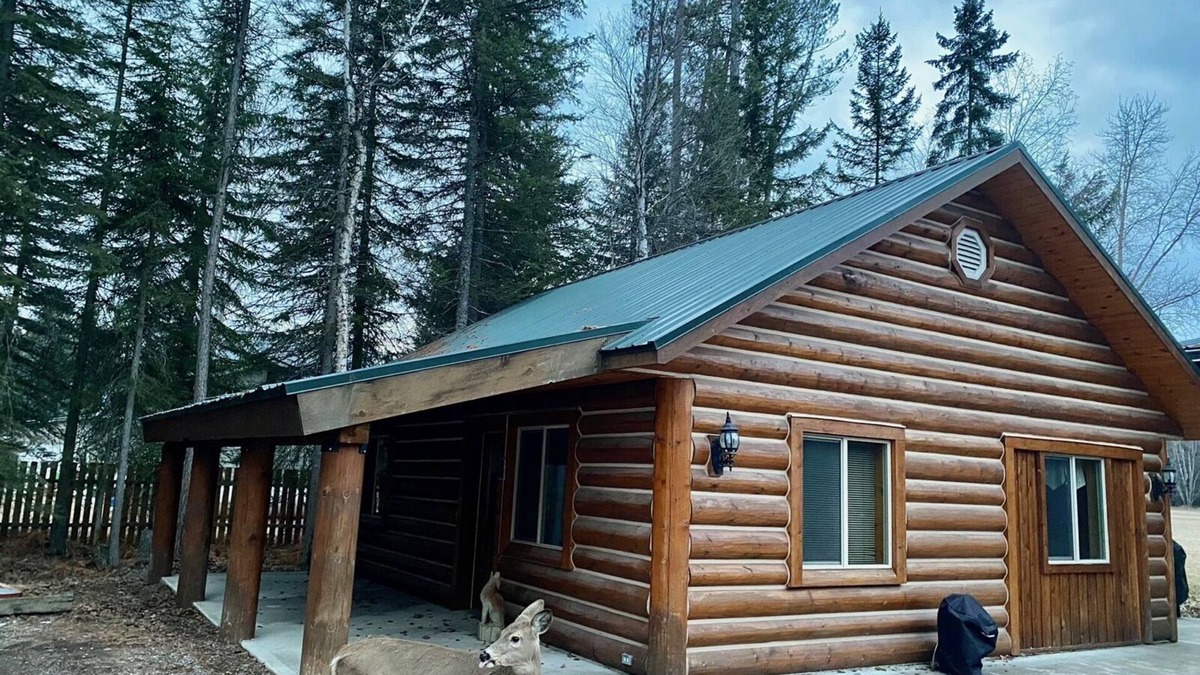 Bigfork Cabin | Quaint cabin in the woods