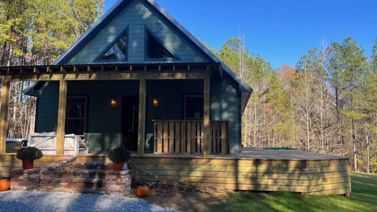 Oxford House | Quaint cabin style house, modern finish, Beautiful open concept and pond view