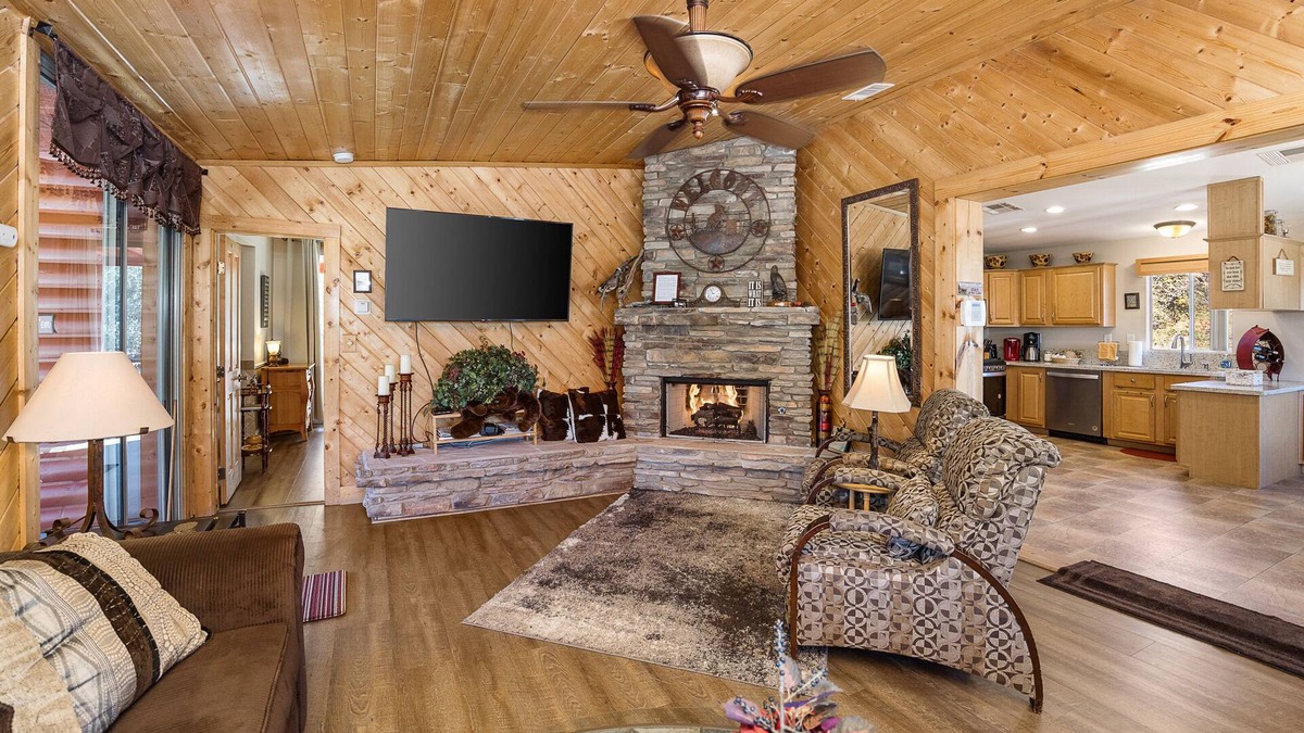 Prescott Cabin | Quaint Cabin With Spectacular Views Of The Granite Dells, Great Hiking/Kayaking!