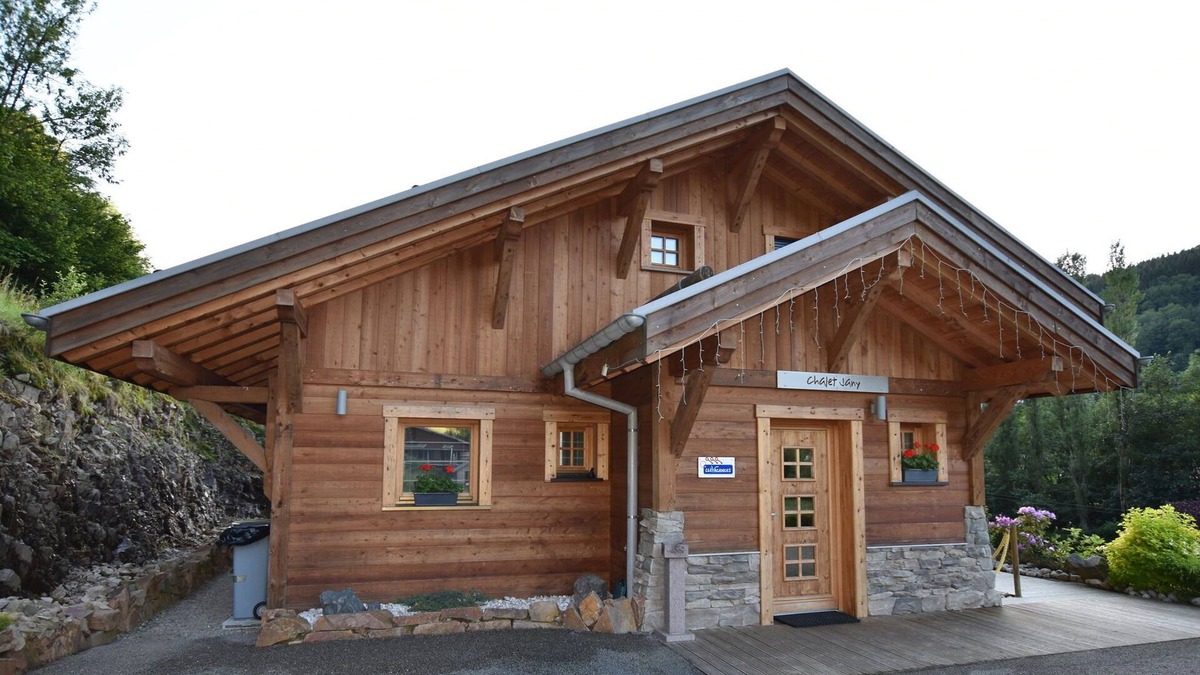 Travexin Ski Chalet | Quaint Chalet in La Bresse with Sauna