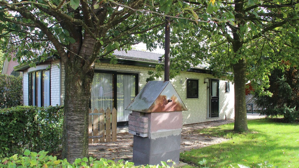 Uden Ski Chalet | Quaint Chalet in Uden with Terrace