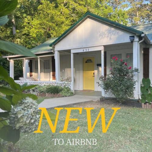 Bremen House | Quaint City Cottage Bremen, Ga