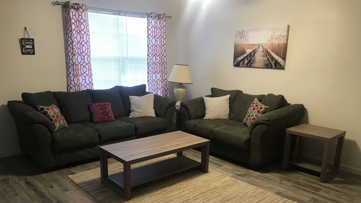Gautier Condo | Quaint condo with the convenience of the Gulf Coast