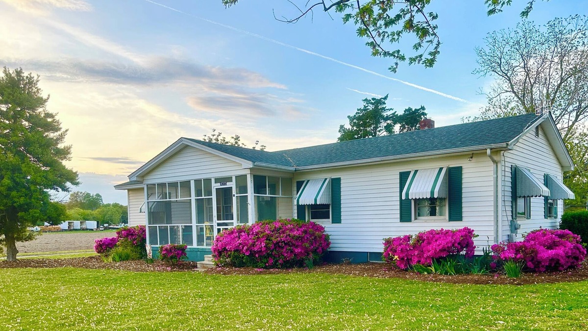Cape Charles Other | Quaint costal farm cottage, on a working farm, just mere miles from beaches!