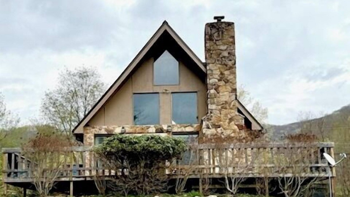 Canaan Valley House | Quaint Cottage! Close to Dolly Sods! Pets Ok! Fire Pit!