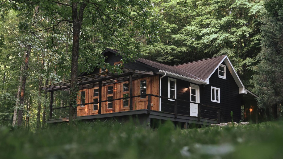 Bladensburg House | Quaint cottage in the woods with swim spa