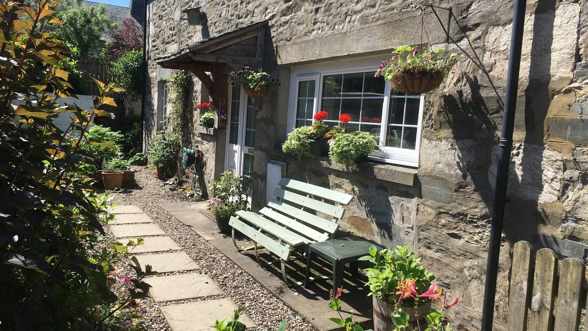 Aberfeldy Cottage | Quaint cottage in the heart of the village in the heart of Scotland.