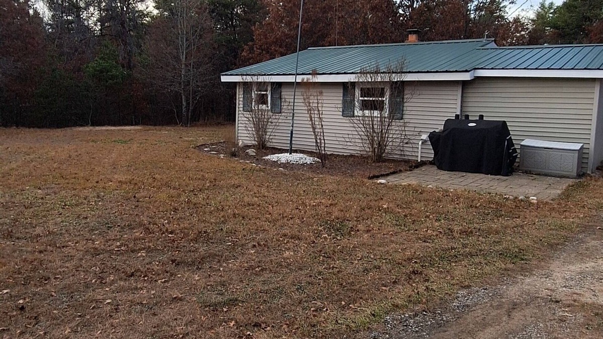 Grayling Cabin | Quaint cottage on 5 wooded acres