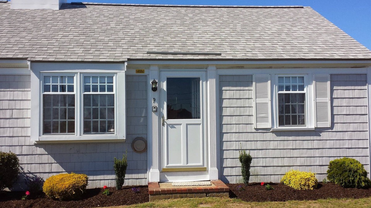 West Dennis Cottage | Quaint Cottage Steps Away From West Dennis Beach!