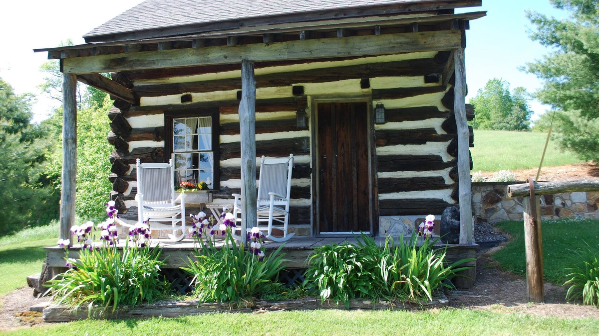 Lock Haven Cabin | Quaint & cozy secluded log cabin for two situated on 200 acres in the mountains!