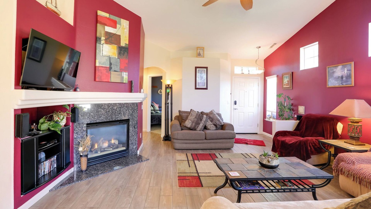 Sparks House | Quaint Cul-De-Sac Home - 14 Miles to Downtown Reno