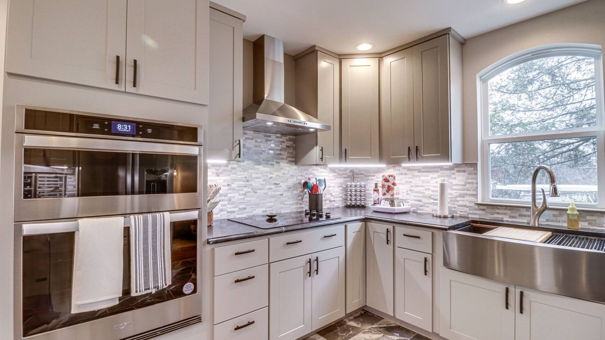 Edinburg House | Quaint Edinburg Home Near Seven Bends State Park!