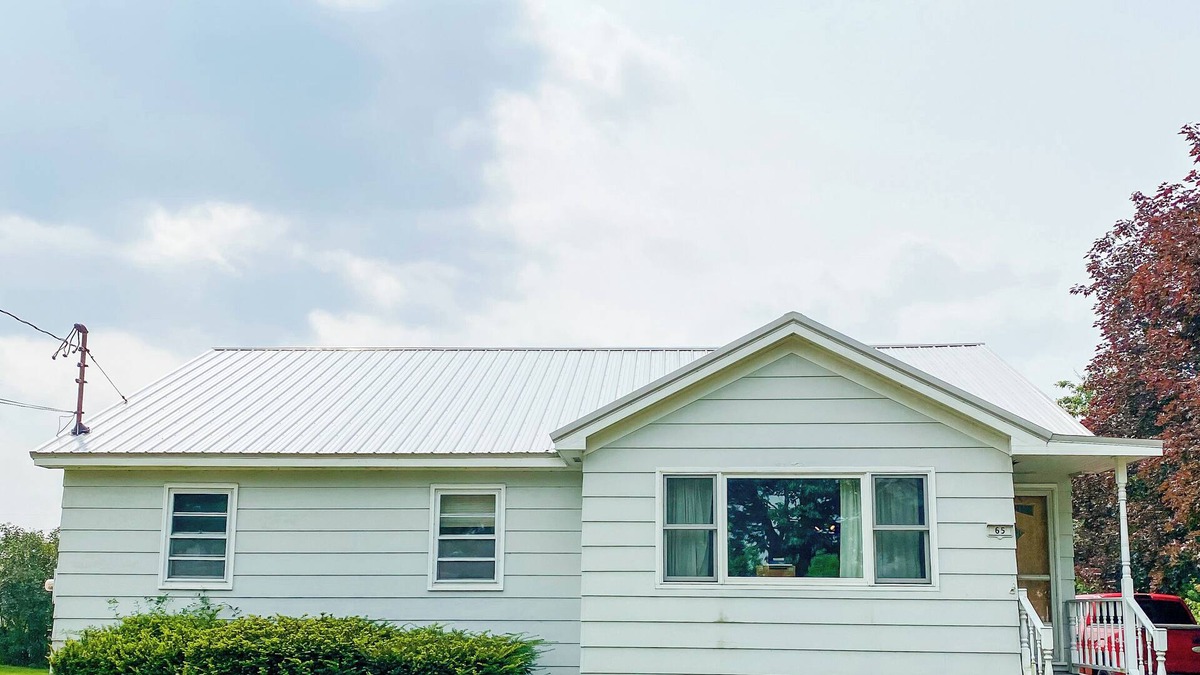 Randolph House | Quaint family home in the heart of Main Street in Randolph, NY