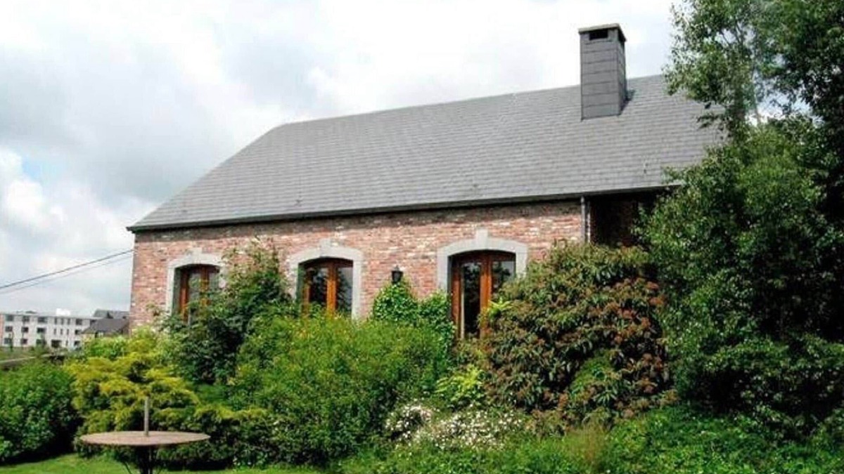 Havelange Villa | Quaint Farmhouse in Maffe with a Turkish Bath