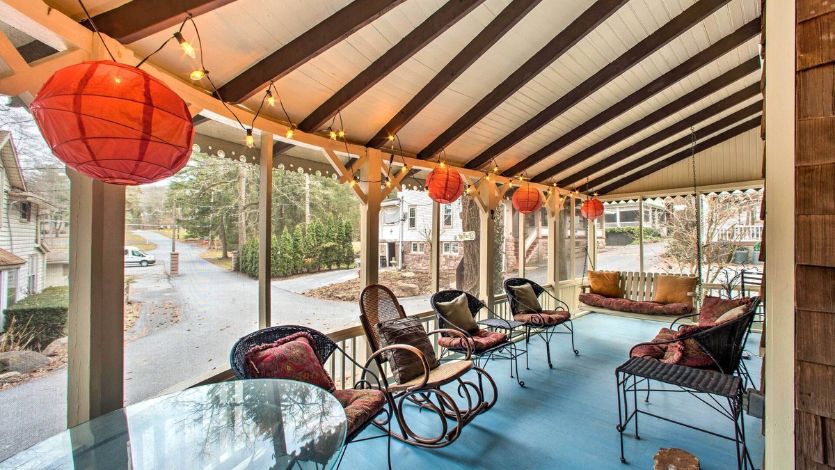 Mount Gretna Heights Cottage | Quaint 'Gretna Getaway' Cottage w/Screened Porch!