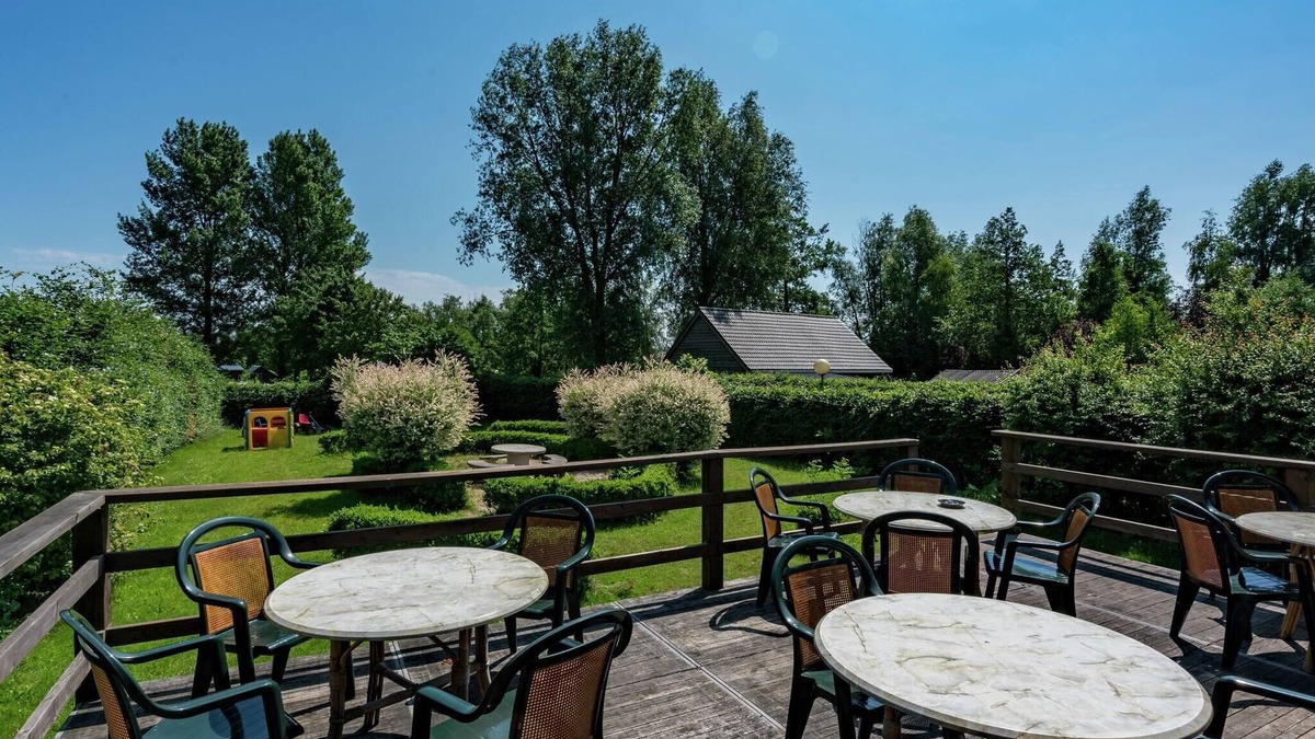 Scherpenzeel House | Quaint Holiday Home in Friesland by the Lake