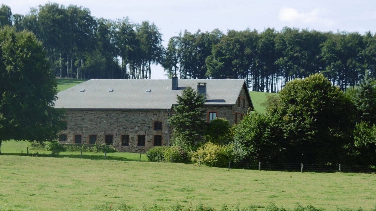 Commanster House | Quaint Holiday Home in Gouvy with Sauna