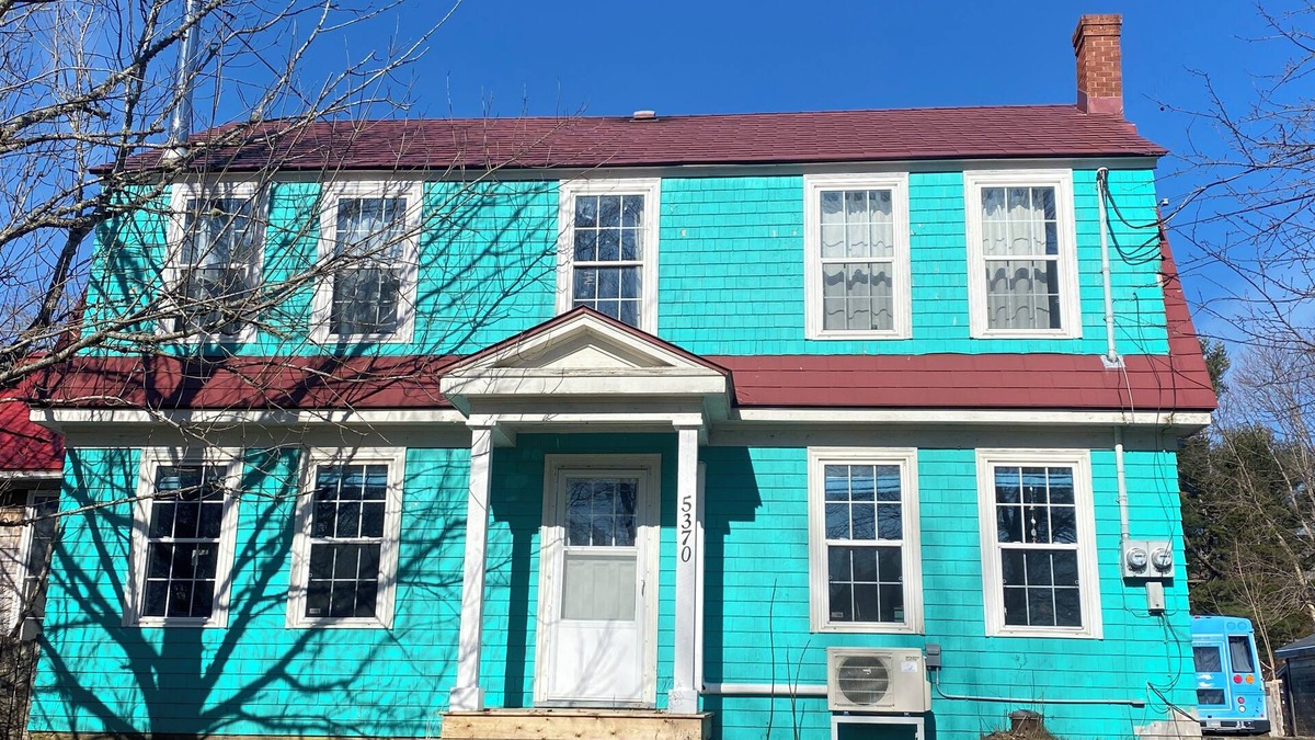 Chester Basin House | Quaint home conveniently located between Chester and Mahone Bay.