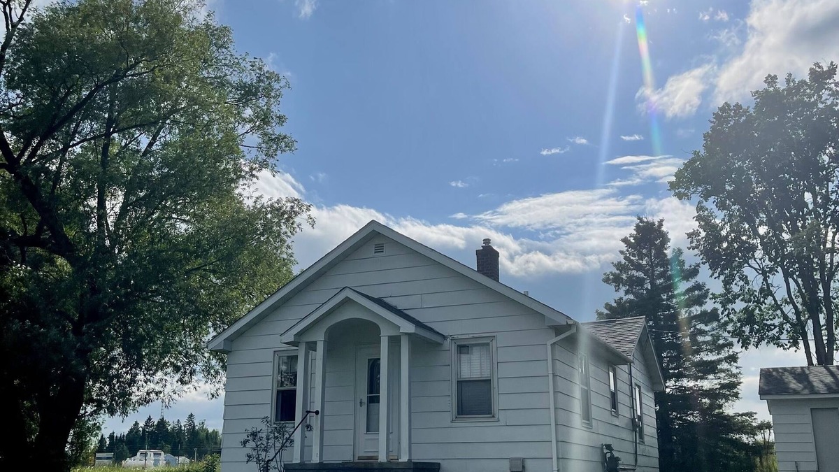 Rapid River House | Quaint Home in a Great Central Location