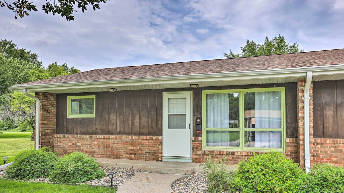 Ida Grove Apartment | Quaint Ida Grove Apartment Near Creek & Park!