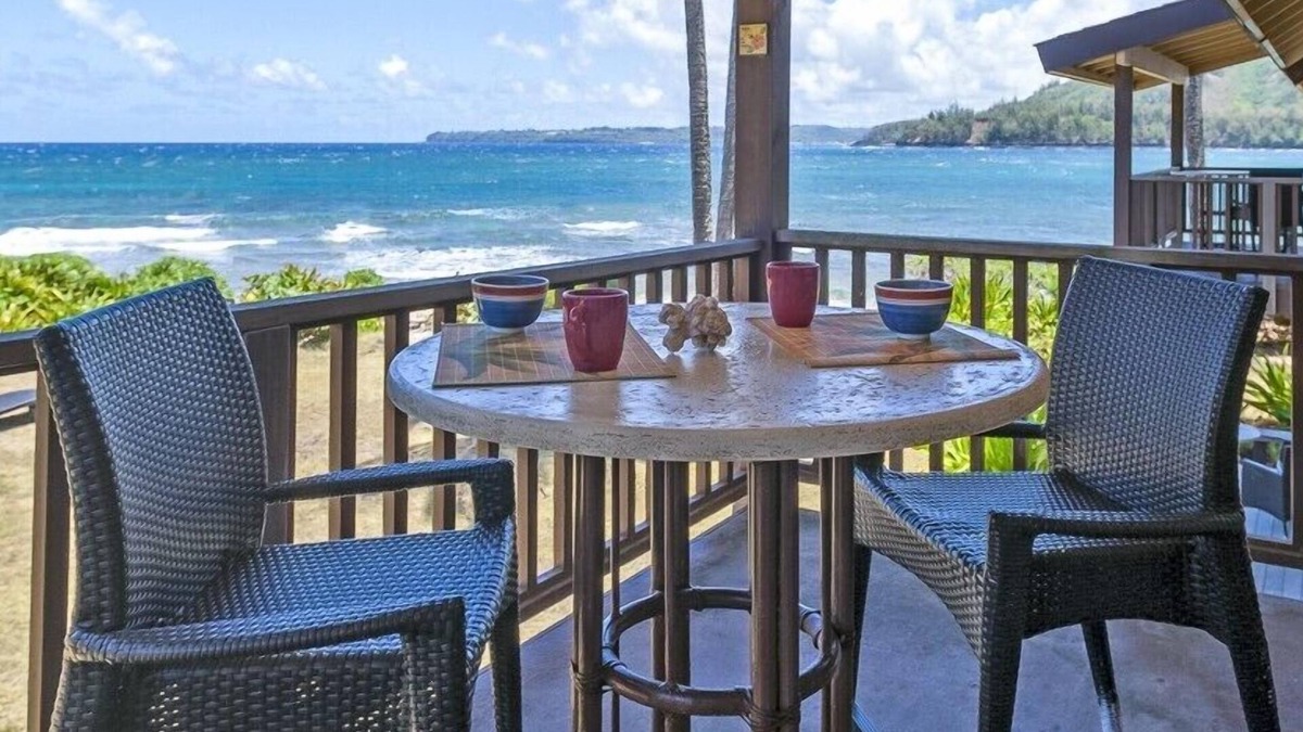 Wainiha Condo | Quaint Island Charm Right On the Beach! Secluded & Laidback Seaside Retreat